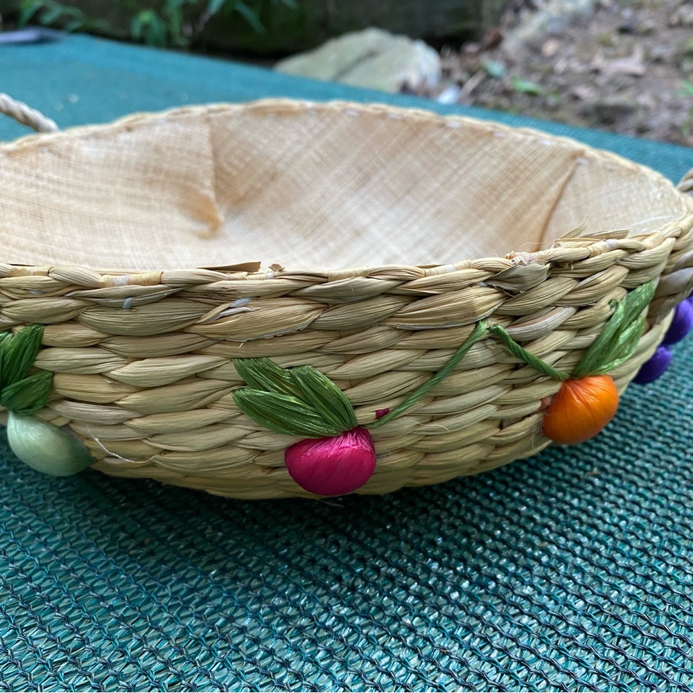 Vintage Basket - Picture 6 of 11